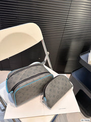 Louis vuitton pouch set