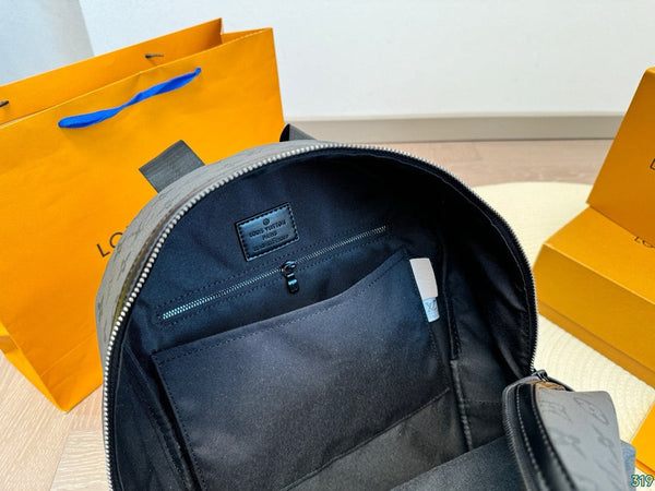 LV bagpack limited edition Grey