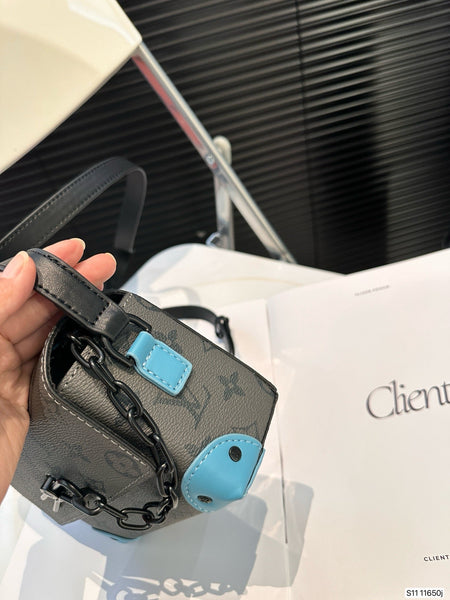 Louis vuitton black edition