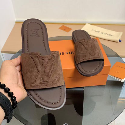 Lv slidder  Limited Edition