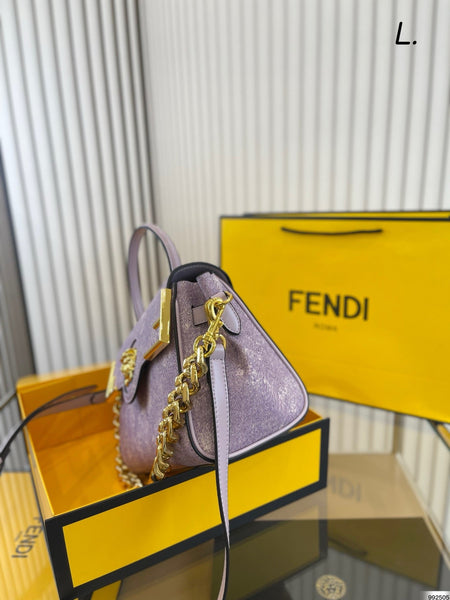 Famous Brand  texture handbag