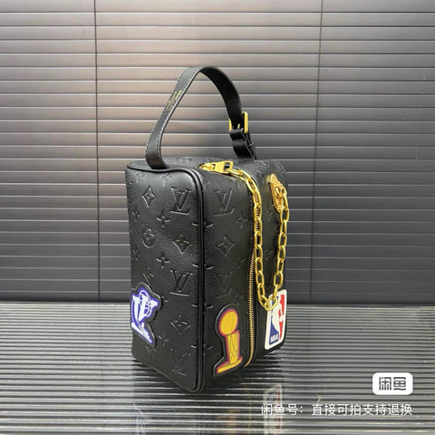 LV pouch Limited Edition