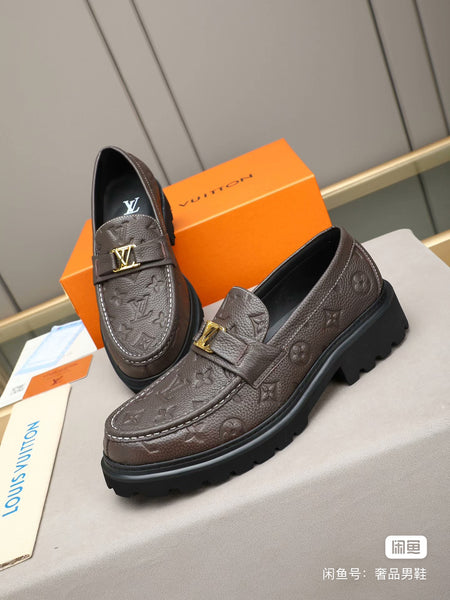 SALE LV brown edition 42 Size