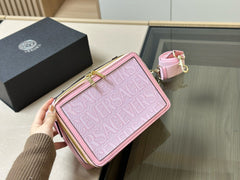 Famous Brand  square handbag