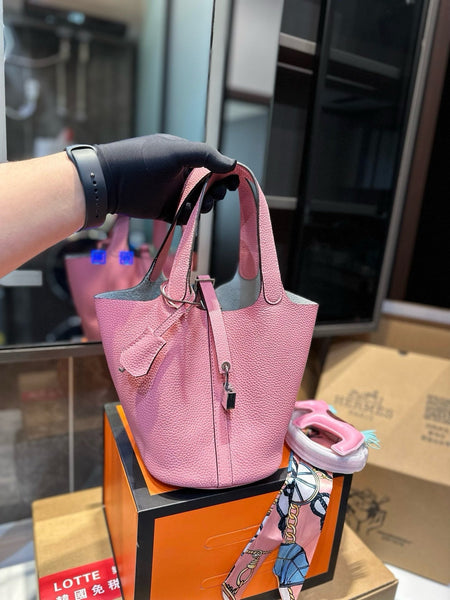 H pink tote handbag