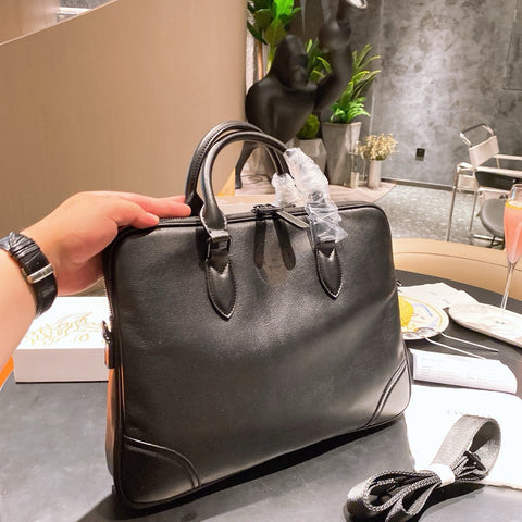 V laptop leather bag
