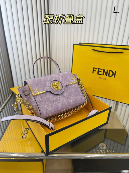 Famous Brand  texture handbag