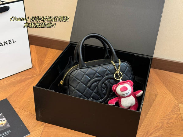 Chanel Hand Pocket Handbag