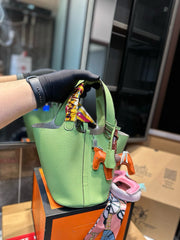 H Bucket bag