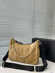 Famous Brand  shoulder handbag