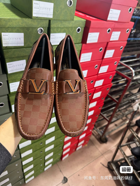 LV 42 size Limited edition