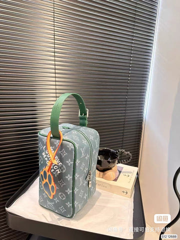 LV pouch Limited Edition