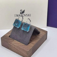 Swar  MILLENIA Drop Pierced Earrings Square cut