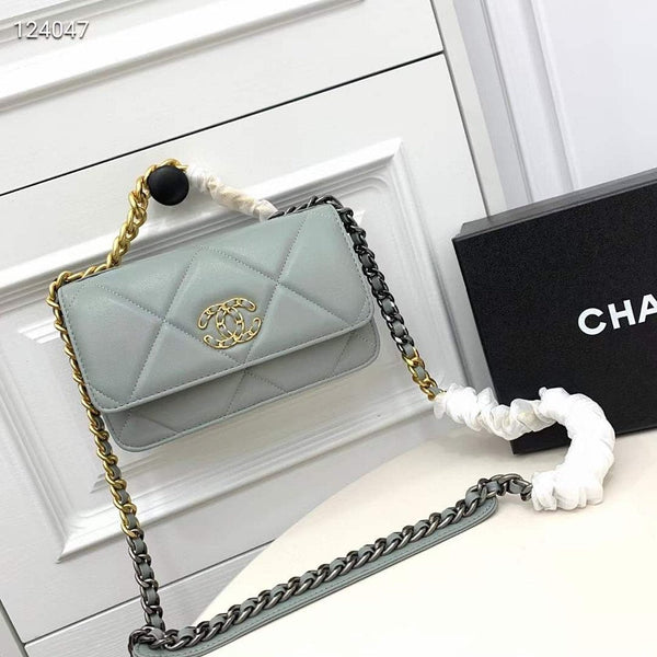 Chanl dual color chain bag