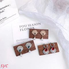 SWAR Silver Grey Seashell  Earrings