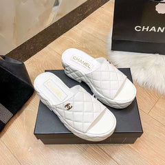 Famous brand C Thick Soled Slippers
