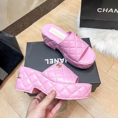 Famous brand C Thick Soled Slippers