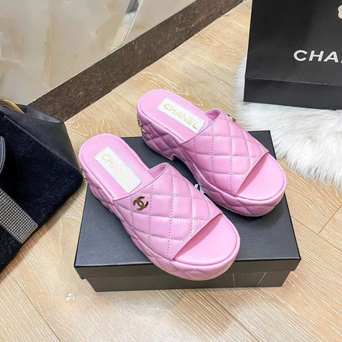 Famous brand C Thick Soled Slippers