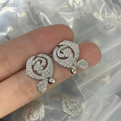 Loe Earrings