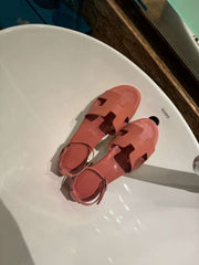 H Flat sandals