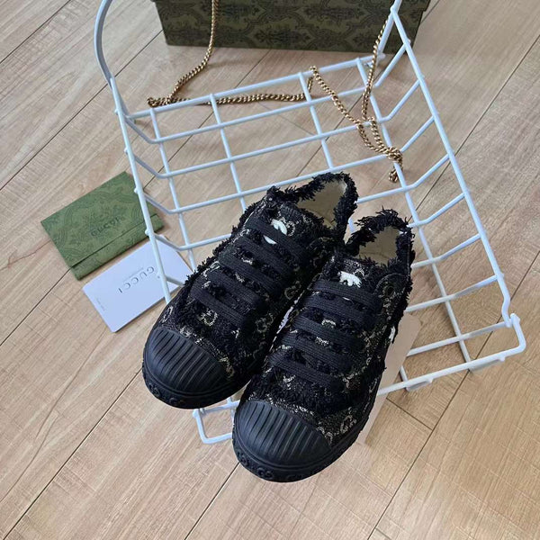 G Canvas Shoes
